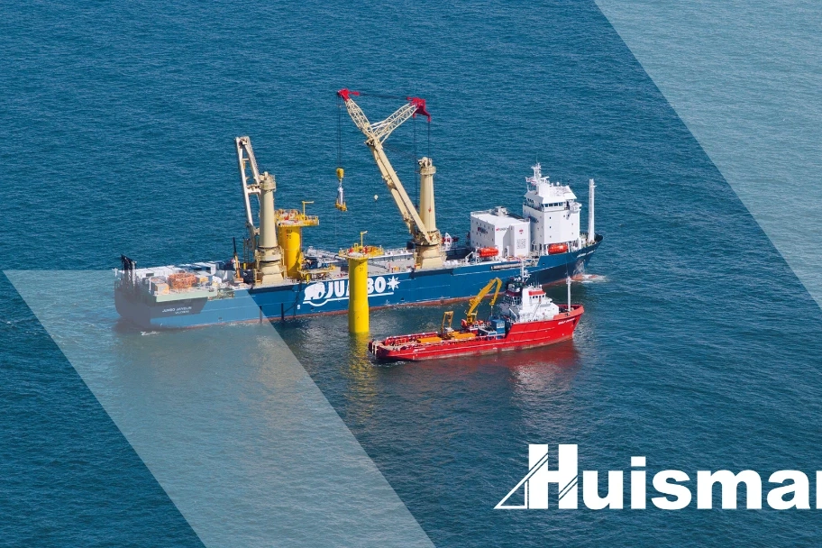 huisman crane on ship