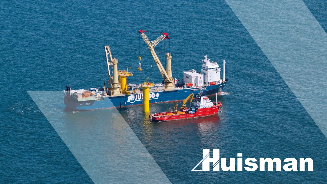 huisman crane on ship
