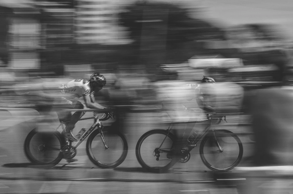 cyclists competing